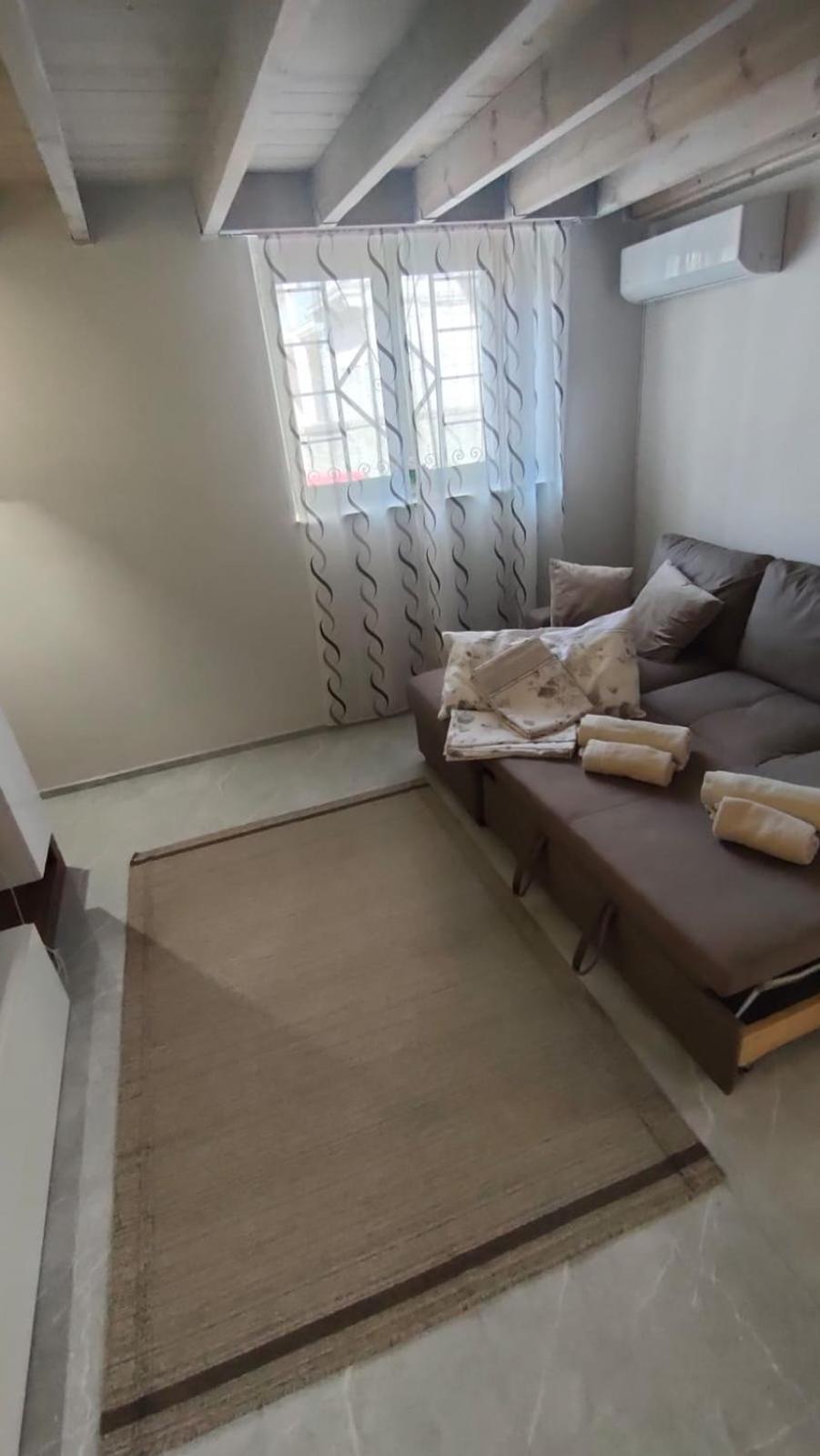 Louis Home Syracuse Luaran gambar
